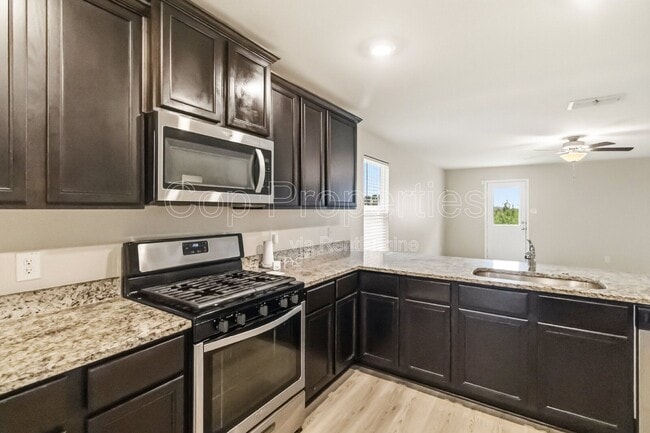 Building Photo - 15027 Harbor Lndg