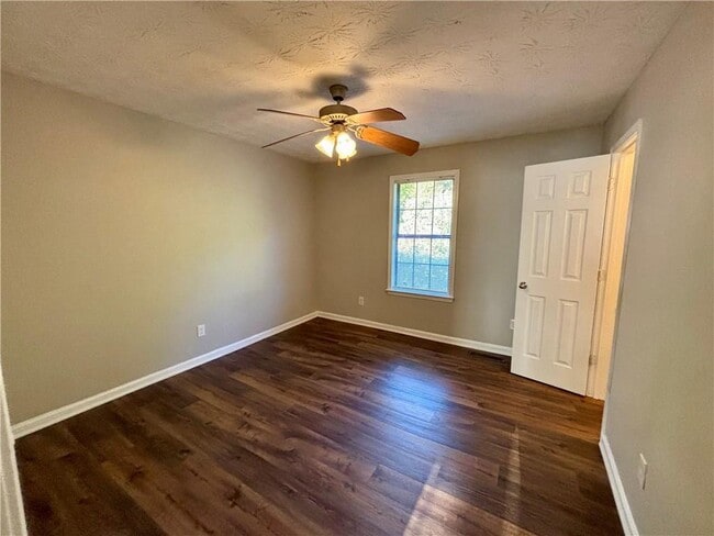 Building Photo - 97 Caboose Ct NW