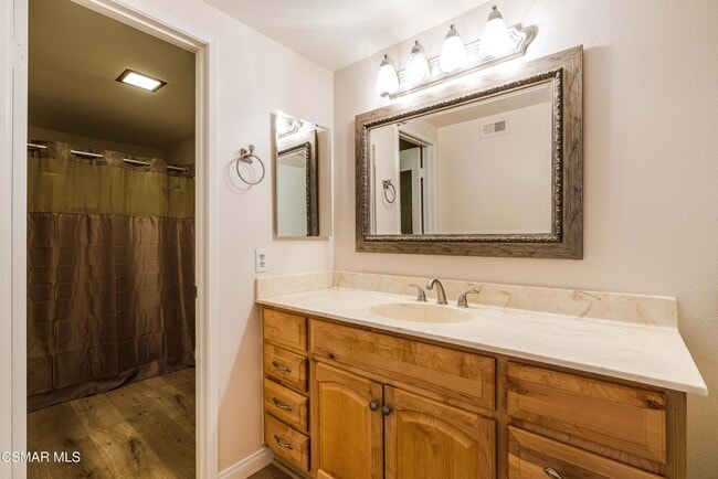 Building Photo - 460 Arbor Ln Ct