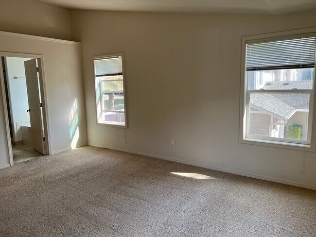 Master bedroom - 11605 NW 37th Ct