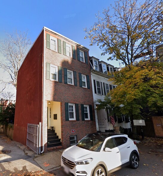 Primary Photo - 14 Edgerly Pl