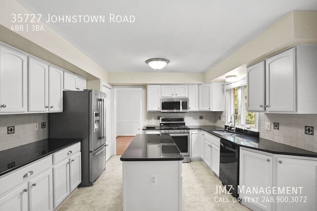 Building Photo - 35727 Johnstown Rd
