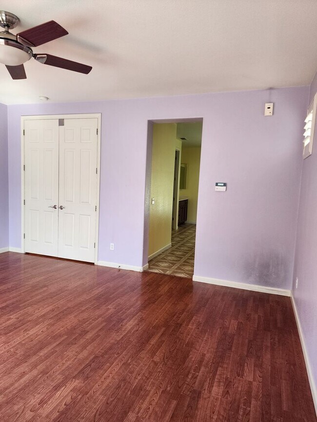 Building Photo - 5 Bedroom 3 Bathroom with 3 car Garage in the Sylvan School District