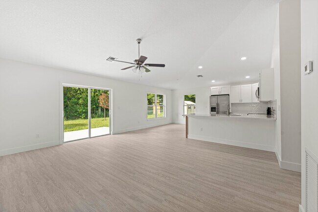 Building Photo - 7401 Donlon Rd