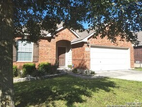 Building Photo - 3 Bedroom in The Point @ Bulverde Village