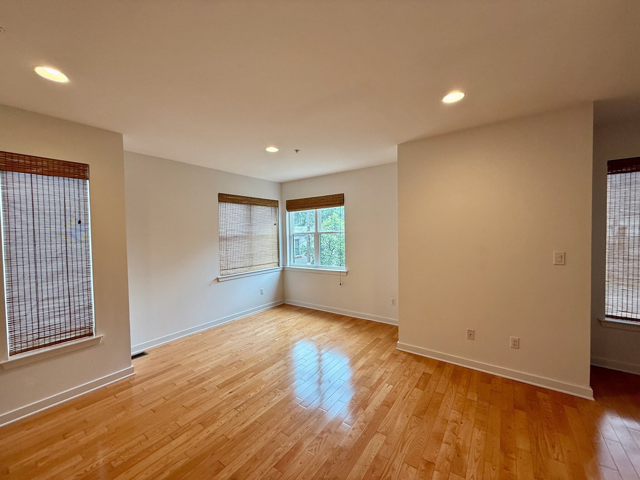Building Photo - 115 Haines St