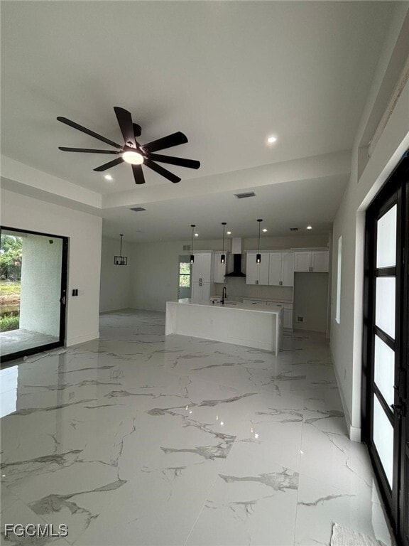 Building Photo - 1229 Augusta St E