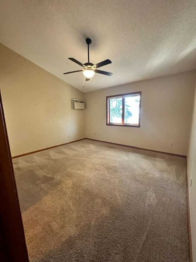 Building Photo - 1276 Quattlefield Ln