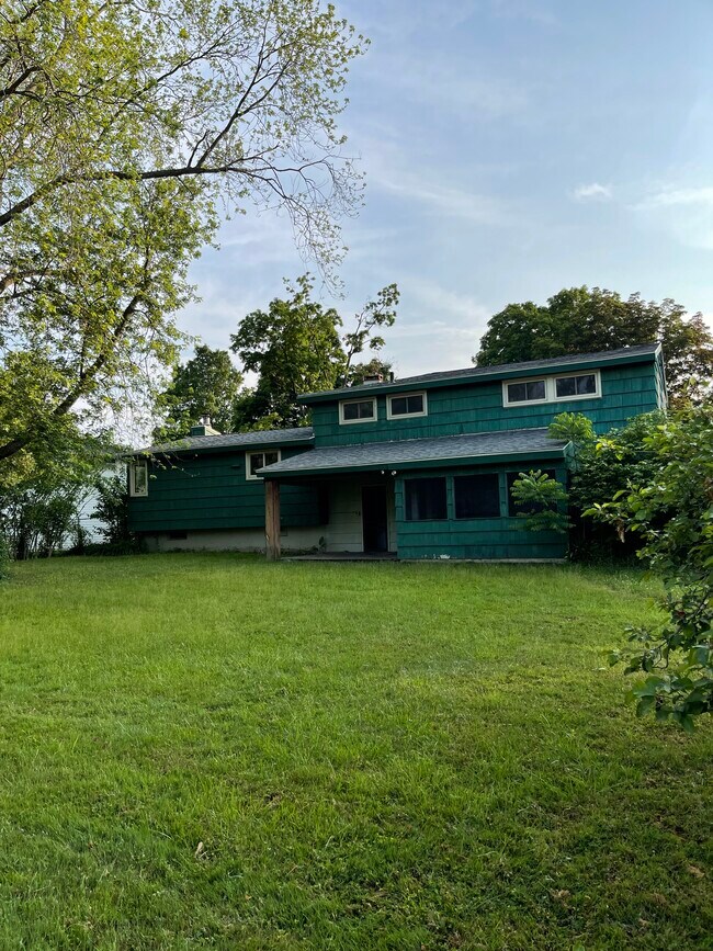 Building Photo - 6 Juniper Ln