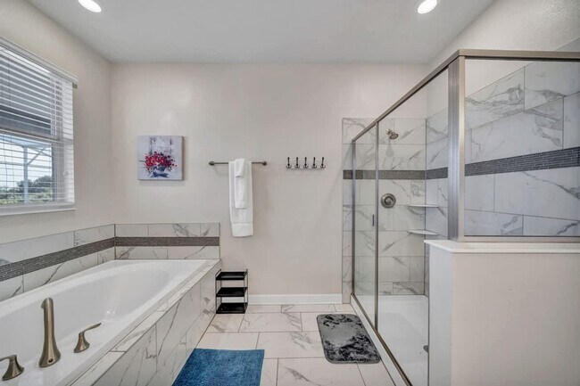 Building Photo - 1605 Maidstone Ct