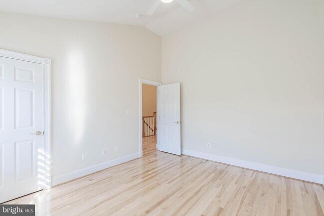 Building Photo - 2303 Sawtooth Oak Ct