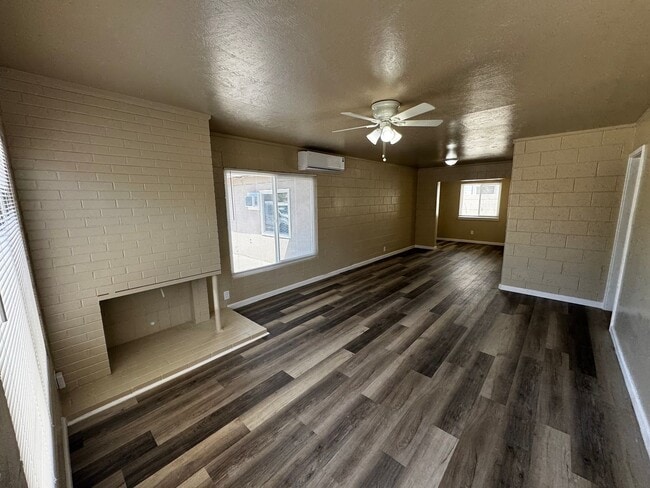 Building Photo - APPLY FOR THIS BEAUTIFUL HOME TODAY!
