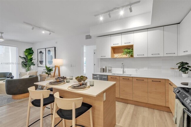 Building Photo - 1874 Heron Club Dr