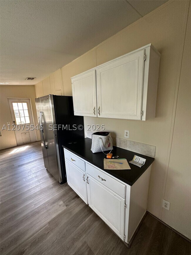 Building Photo - 10128 Marlin Dr