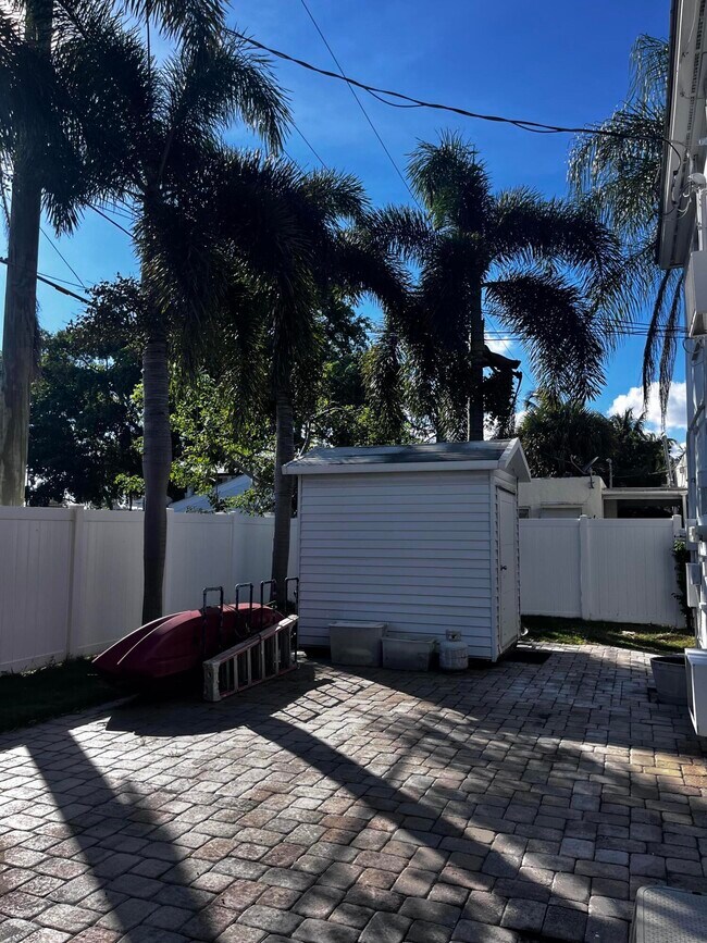 Building Photo - 224 Conniston Rd