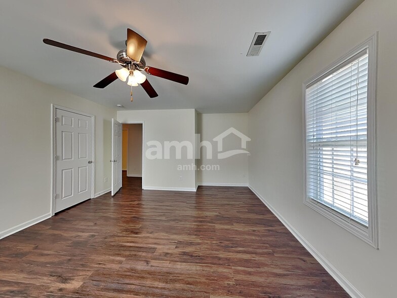 Building Photo - 2321 King Malcolm Ln