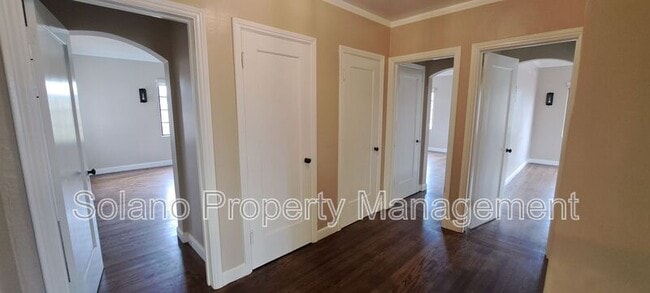 Building Photo - 290 E B St