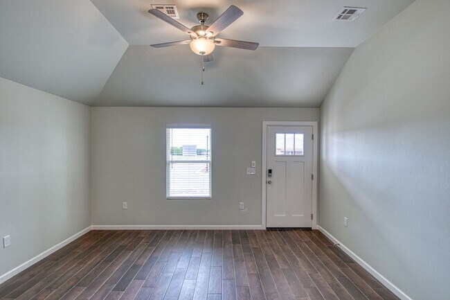 Building Photo - New Construction in Varenna Landing! Storm shelter and lawn care included!