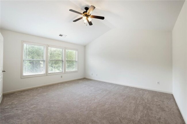 Building Photo - 4950 Hazelwood Dr