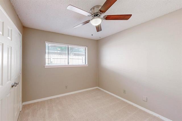 Building Photo - 1900 N Irving Heights Dr
