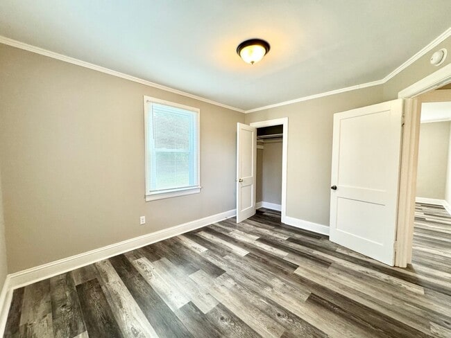 Building Photo - 3464 Plank Rd