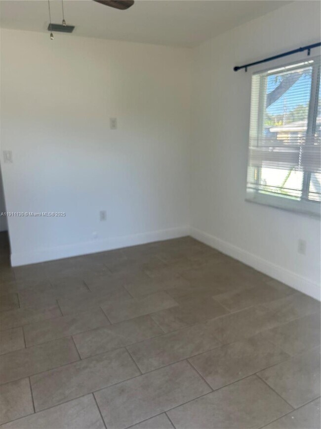 Building Photo - 711 NW 55th St