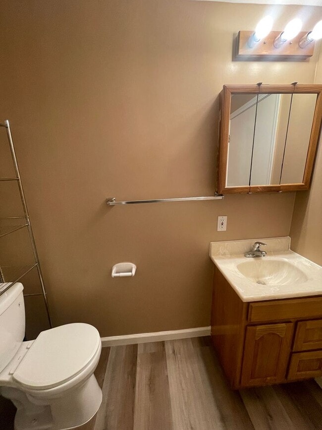 Building Photo - Cozy apartment unit in middle of Sunset re...