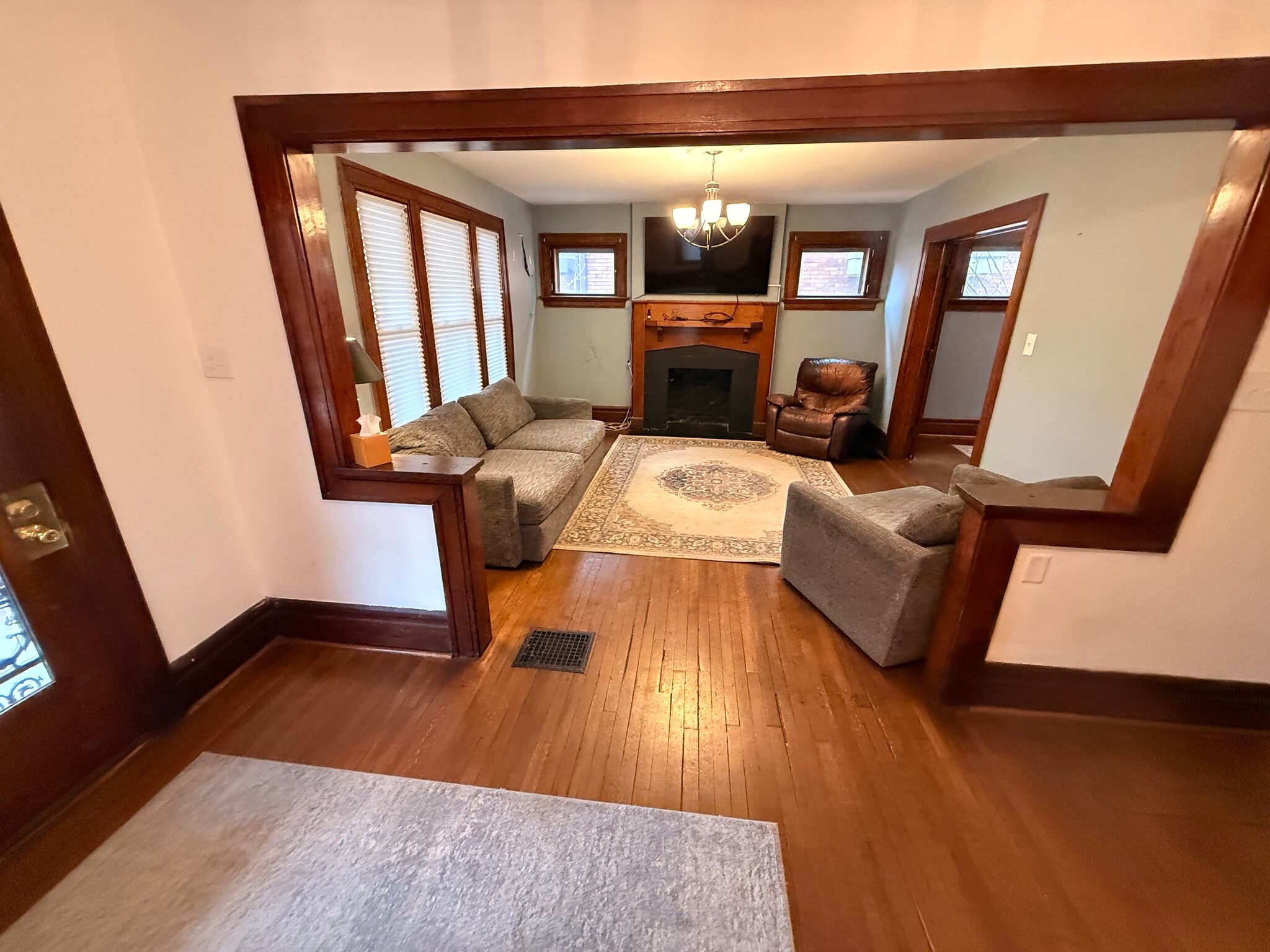 Building Photo - 675 Linwood Ave