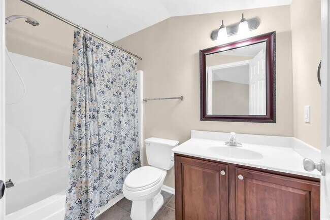 Building Photo - 414 Carriage Lake Dr