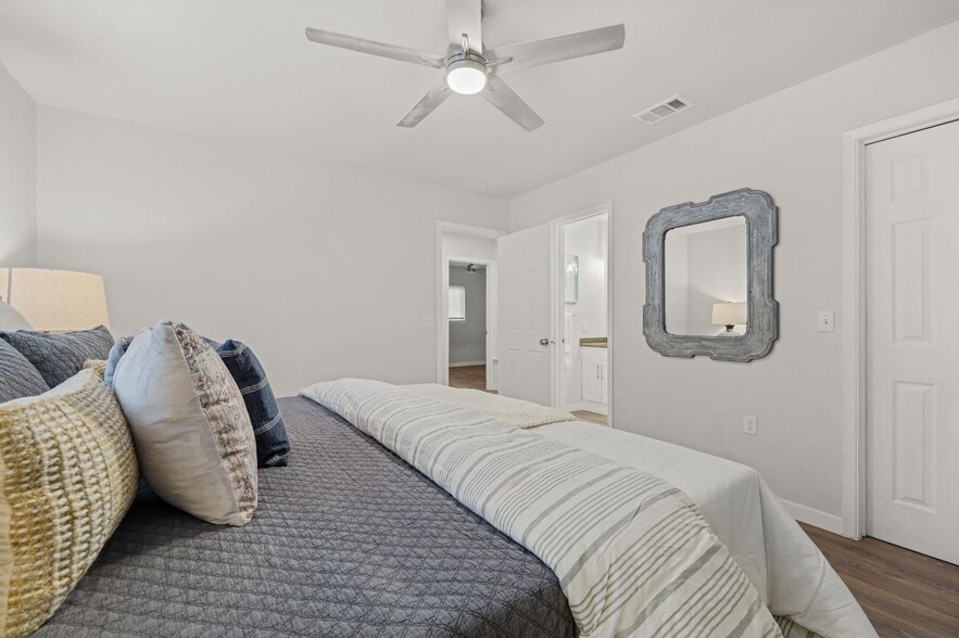 Building Photo - 10223 Flatland Trail