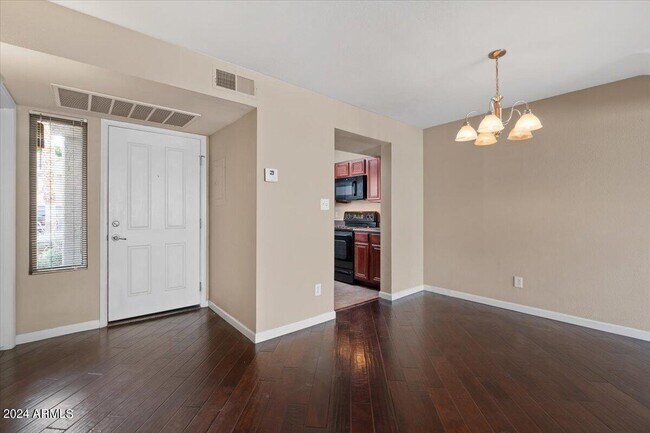 Building Photo - 10115 E Mountain View Rd