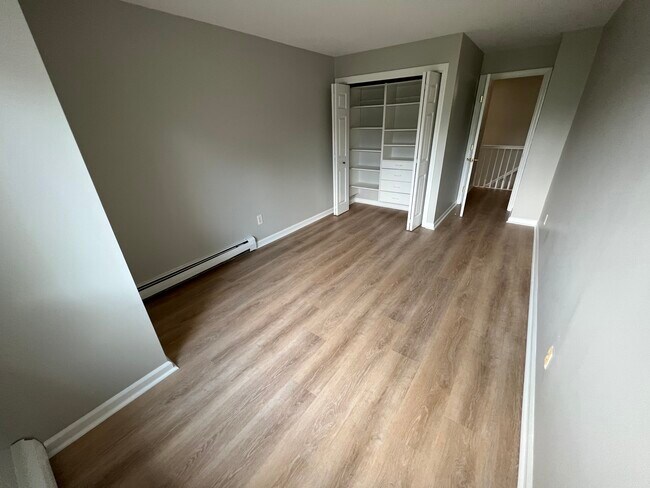 second bed - 107 North Broadway