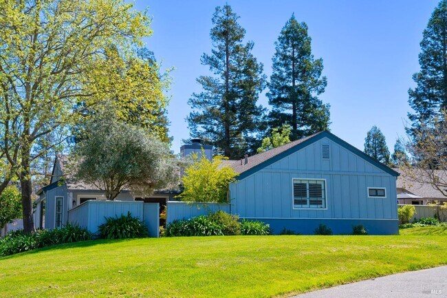 Building Photo - 1100 Princeton Dr