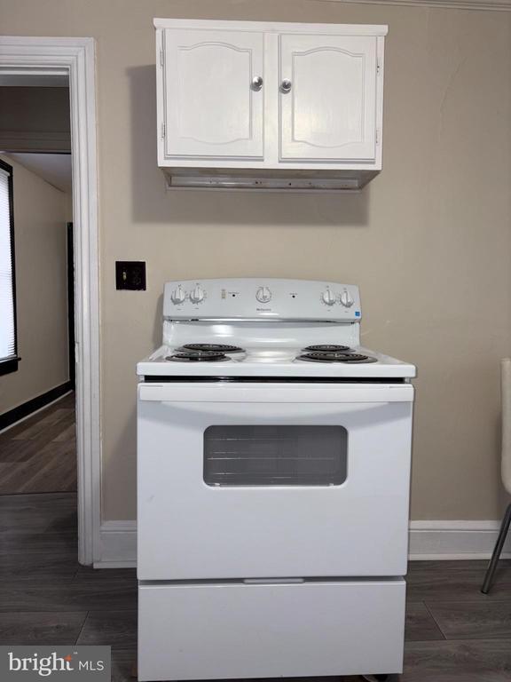 Building Photo - 121 E Washington St