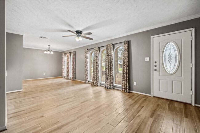 Building Photo - 2159 River Village Dr