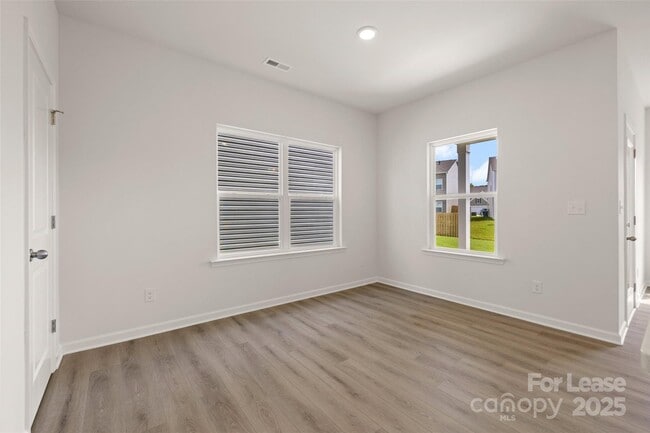 Building Photo - 1231 Langston Ln