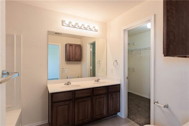 Building Photo - 200 Almquist St