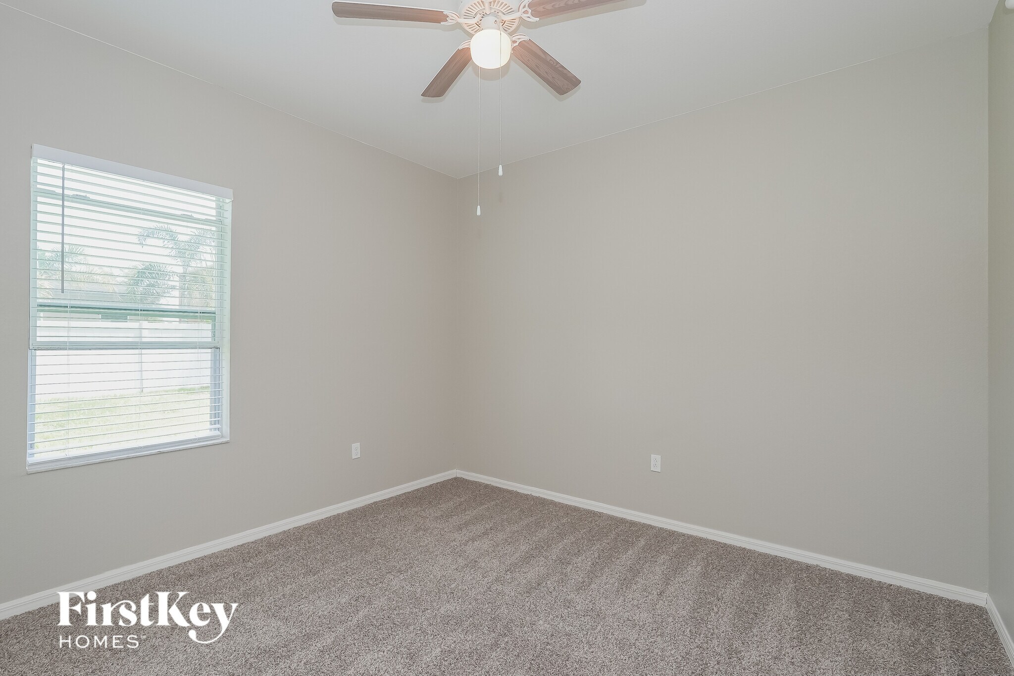 Building Photo - 1970 Country Manor St