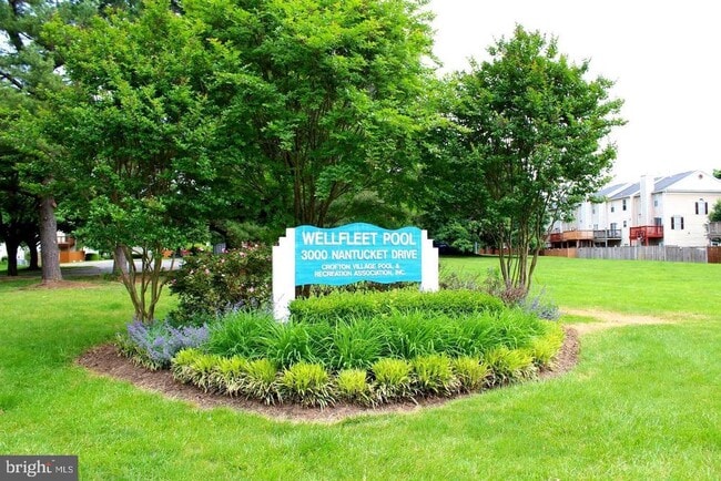 Building Photo - 1903 Pawlet Dr