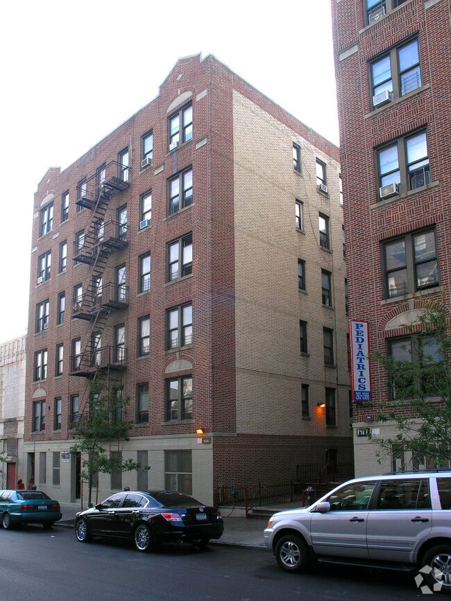 Primary Photo - 1415-17 Wythe Pl