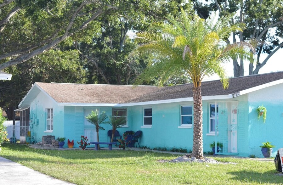 Building Photo - 3004 Oaklawn Ave