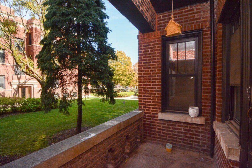 Building Photo - 2516 N Kedzie Blvd