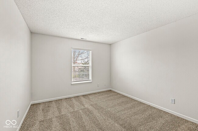 Building Photo - 1316 Freemont Ln