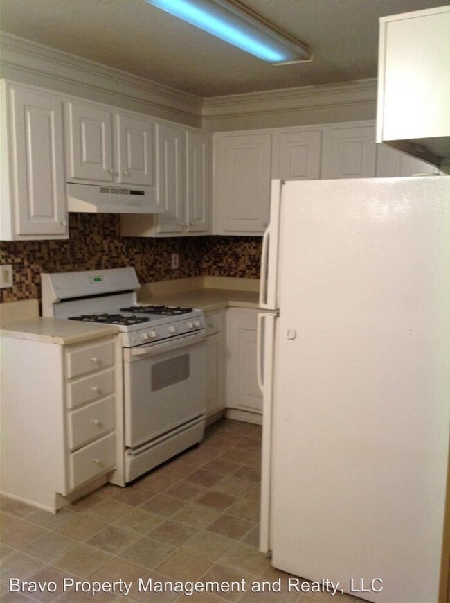Building Photo - 3072-3078 Destin Cir