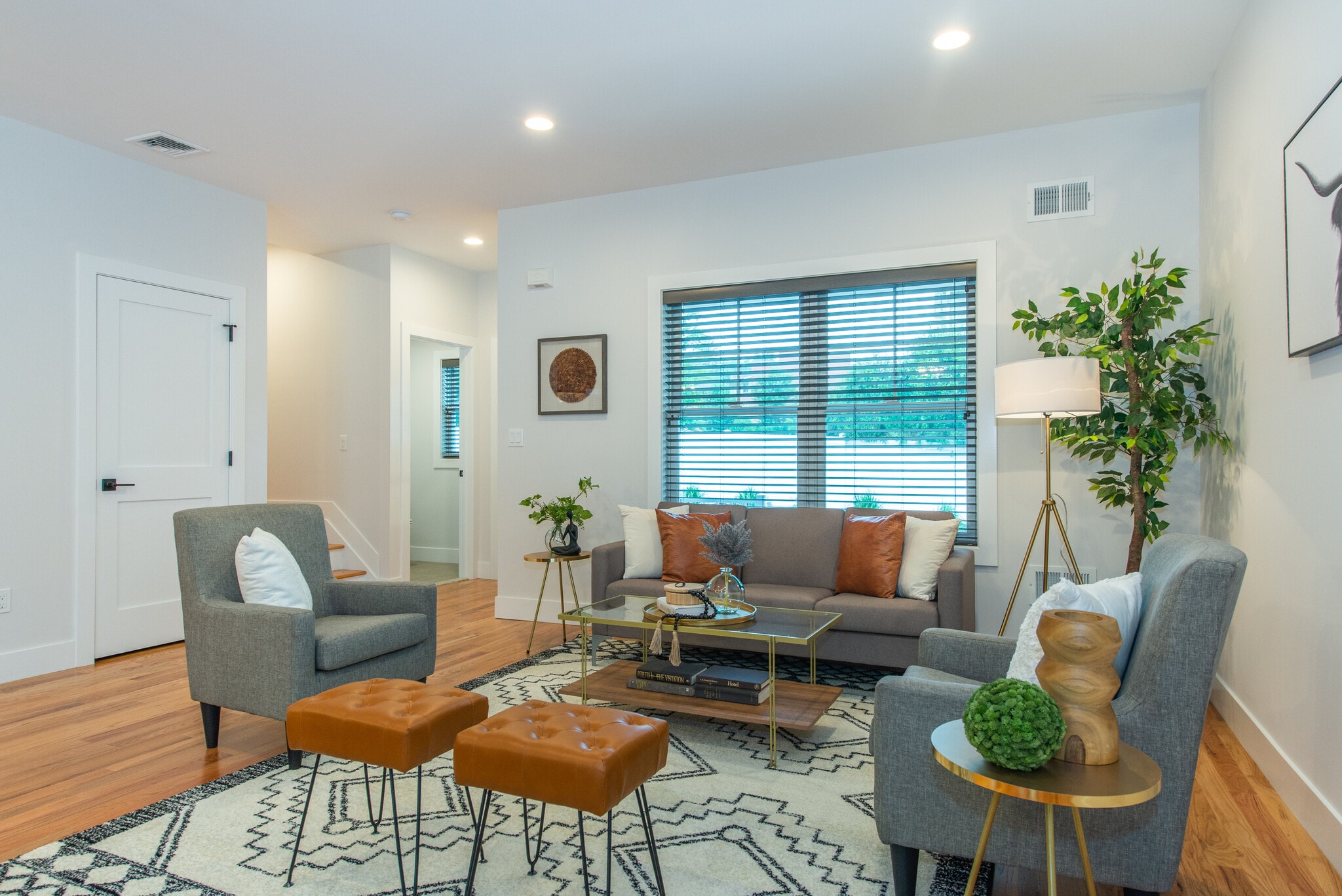 Building Photo - 360 Orange Rd