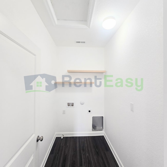 Building Photo - 2107 Steiner St