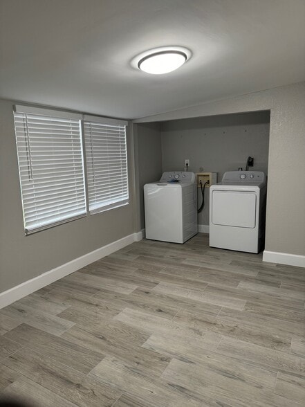 LAUNDRY - 7302 Ivory Way