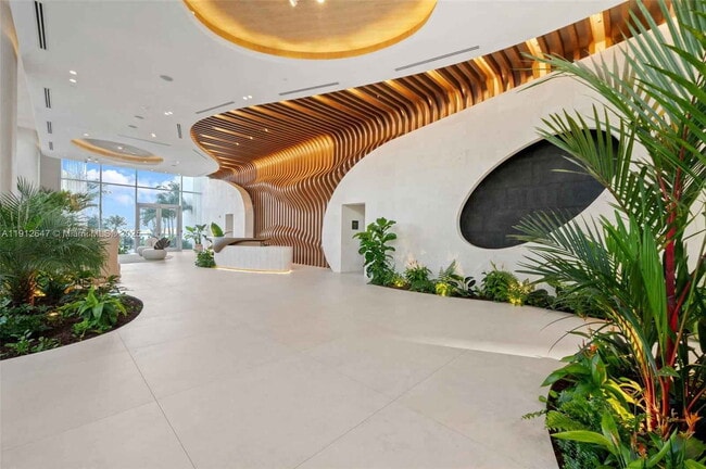 Building Photo - Northeast 24th Street, Miami, FL 33137 - 2 BR 2 BA condo