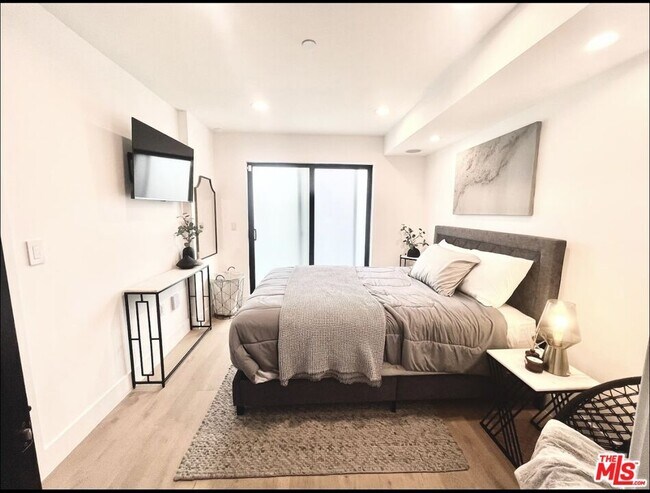 Building Photo - 11326 Victory Blvd