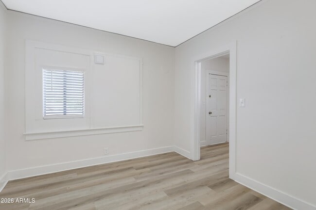 Building Photo - 1108 E Portland St